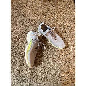 NEW Vionic Women's‎ Active Sneakers- Supportive Walking Shoes 10